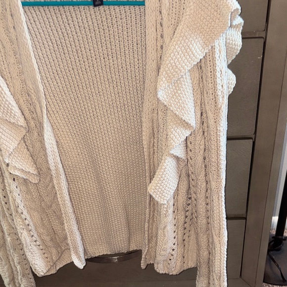 Universal Thread Cream Ruffle Cardigan - Picture 6 of 13